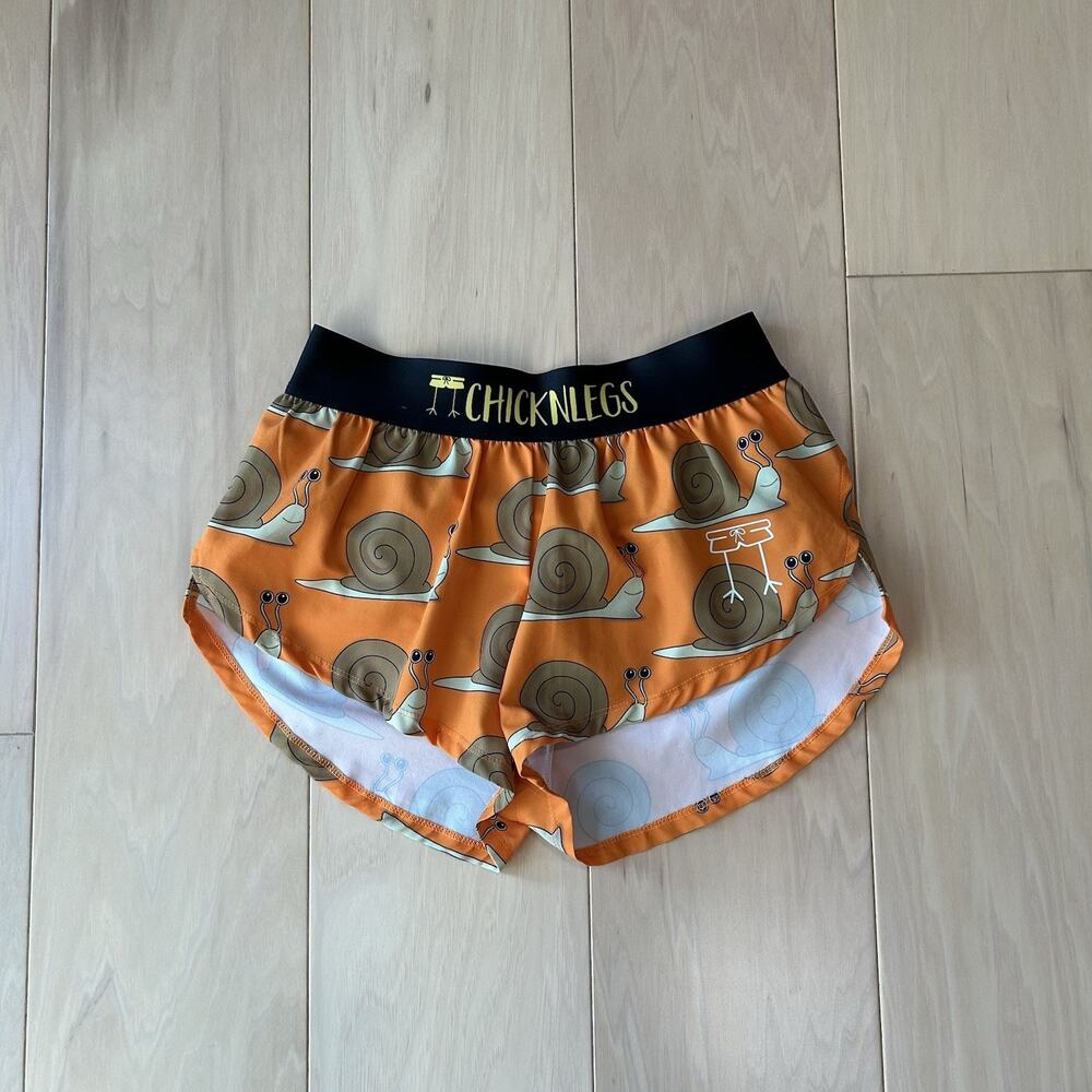 Chicknlegs 1.5” Split Running Shorts Lined Snail Pace Men’s XS